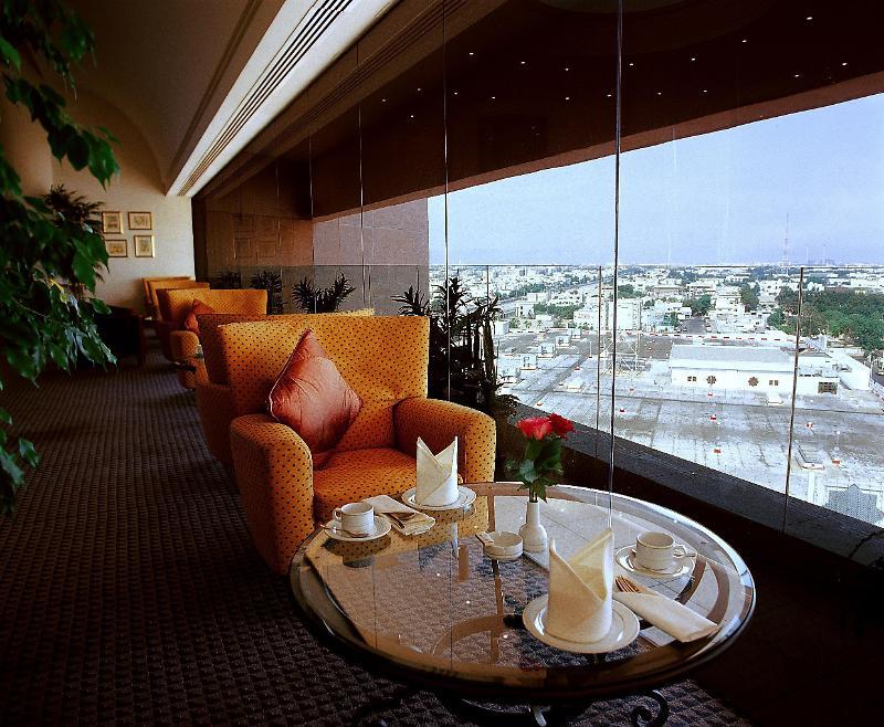 Le Meridien Jeddah Exterior foto The lounge at the airport