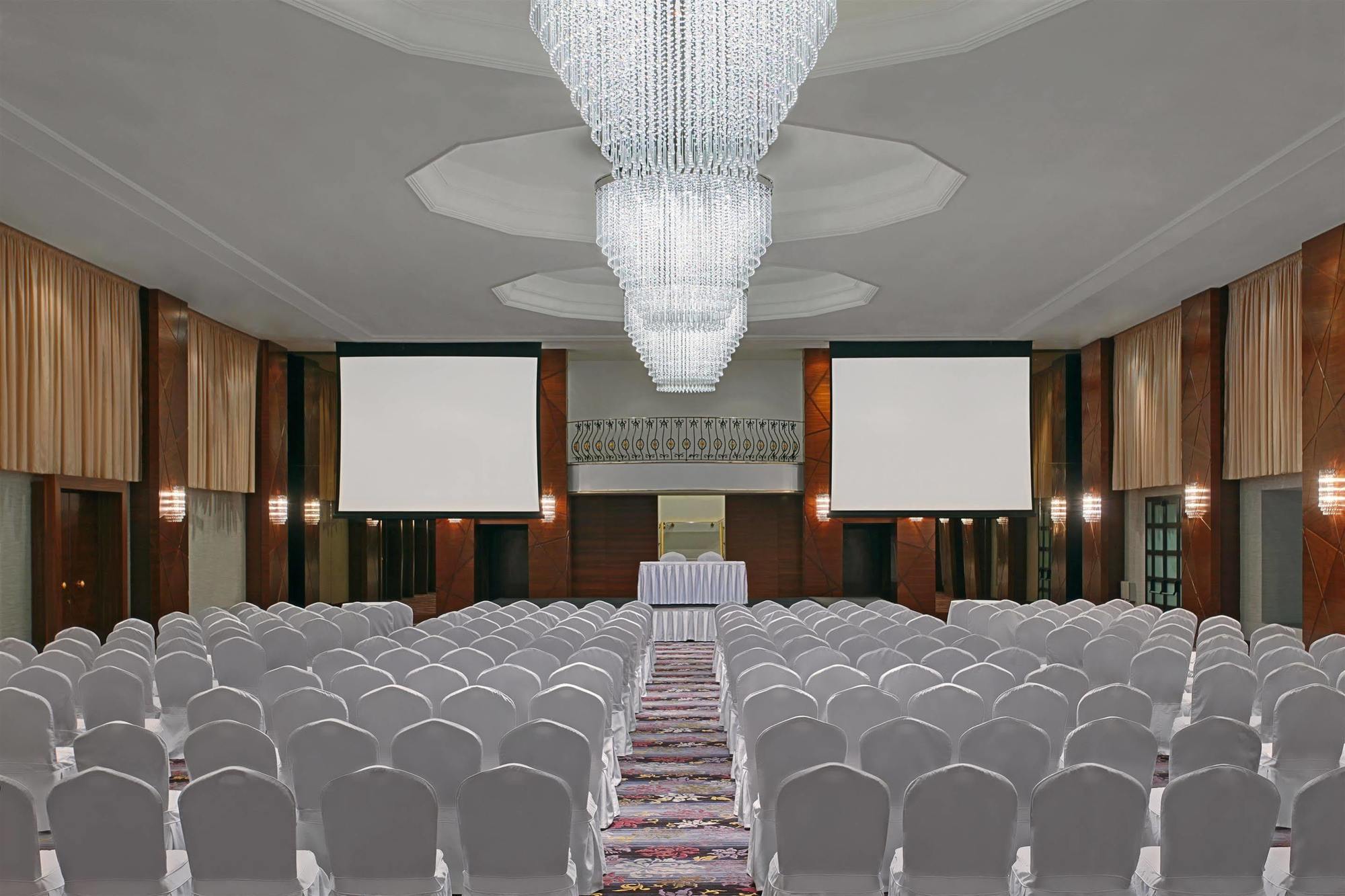Le Meridien Jeddah Exterior foto The Grand Ballroom